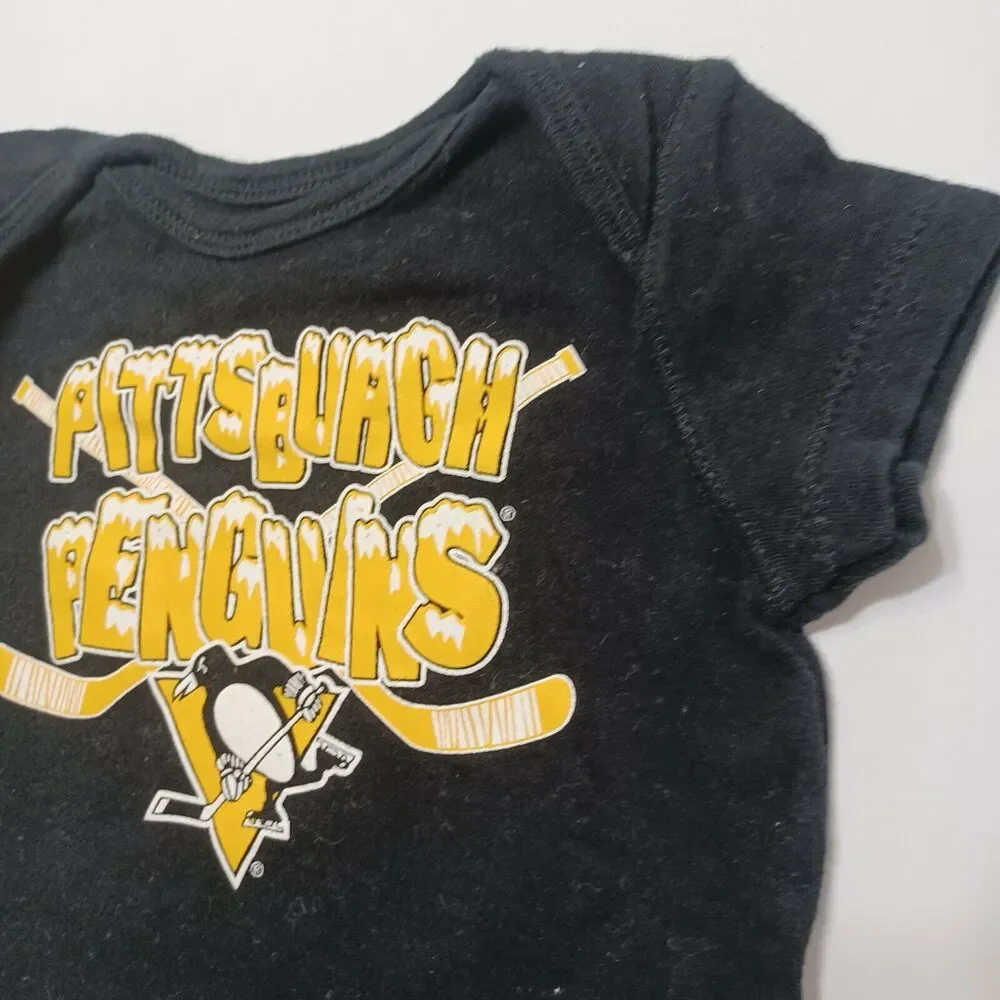 Pittsburgh Penguins NHL Boy 3 Month Bodysuit Orange Blue Logo Snaps Short Sleeve